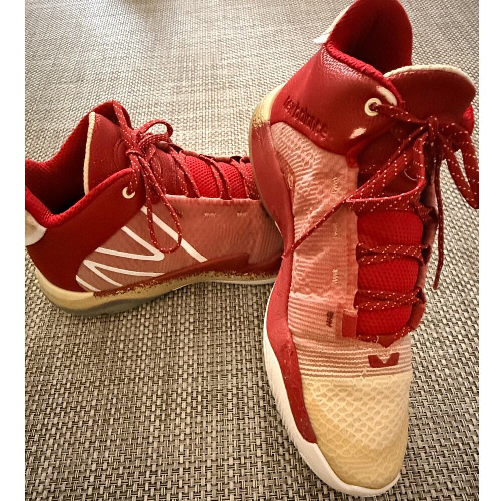 NEW BALANCE Men's Two WXY V2 Maroon Gold Basketball Shoes 12
